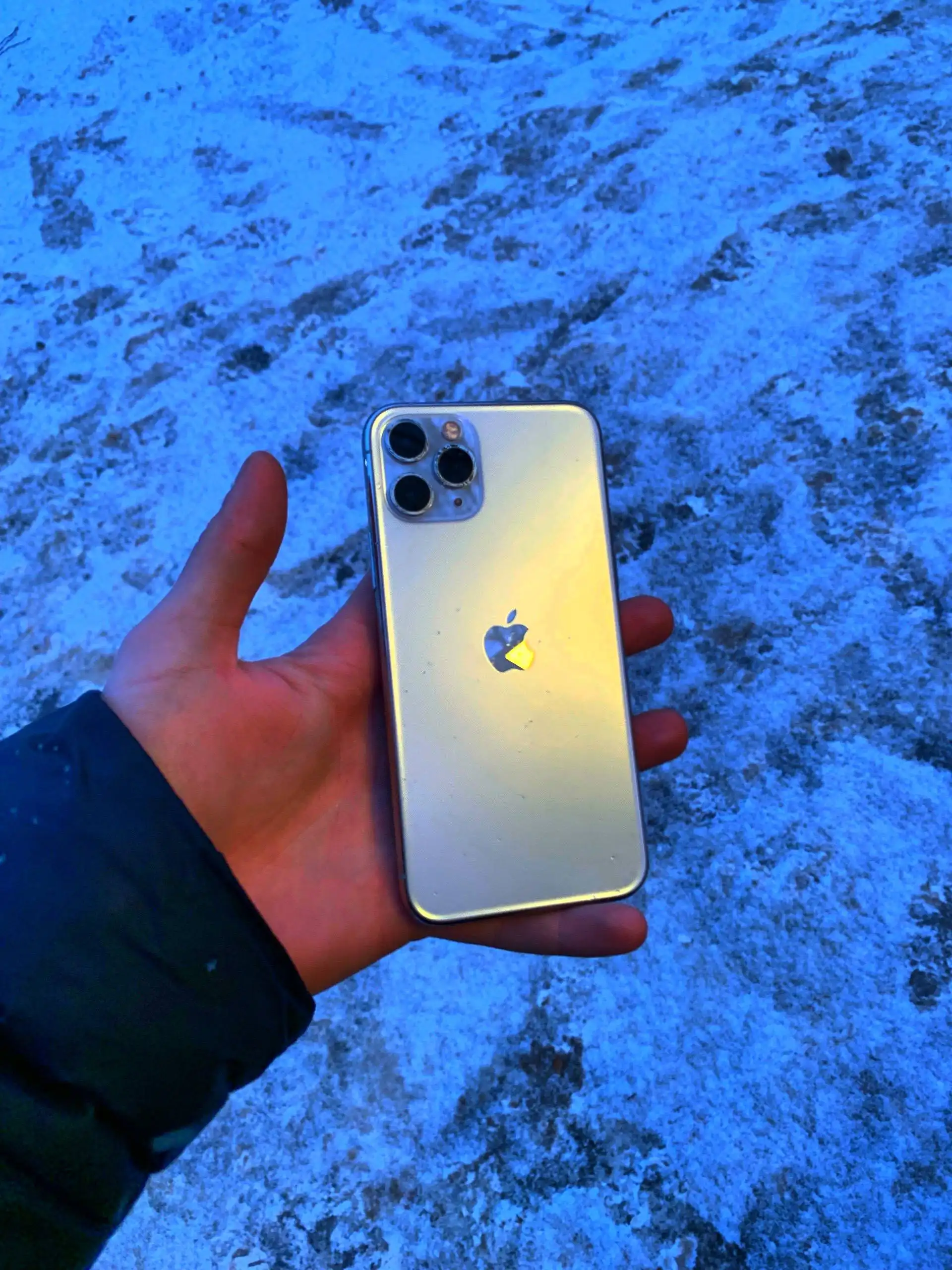 iPhone 11 Pro 256 гб с защитным стеклом