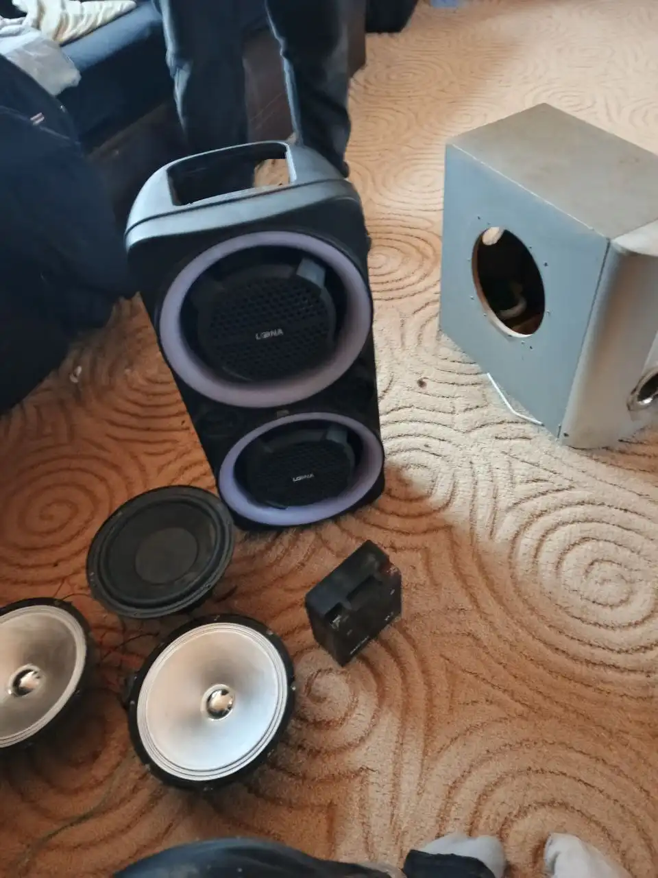 Продам сабвуфер с аккумулятором и динамиком - Аудиотехника (Электроника) в Рыбинск