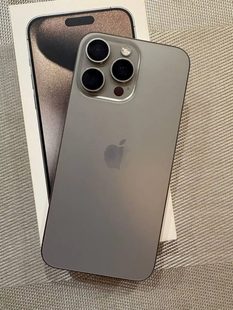 Продам iPhone 15 Pro Max 256 ГБ