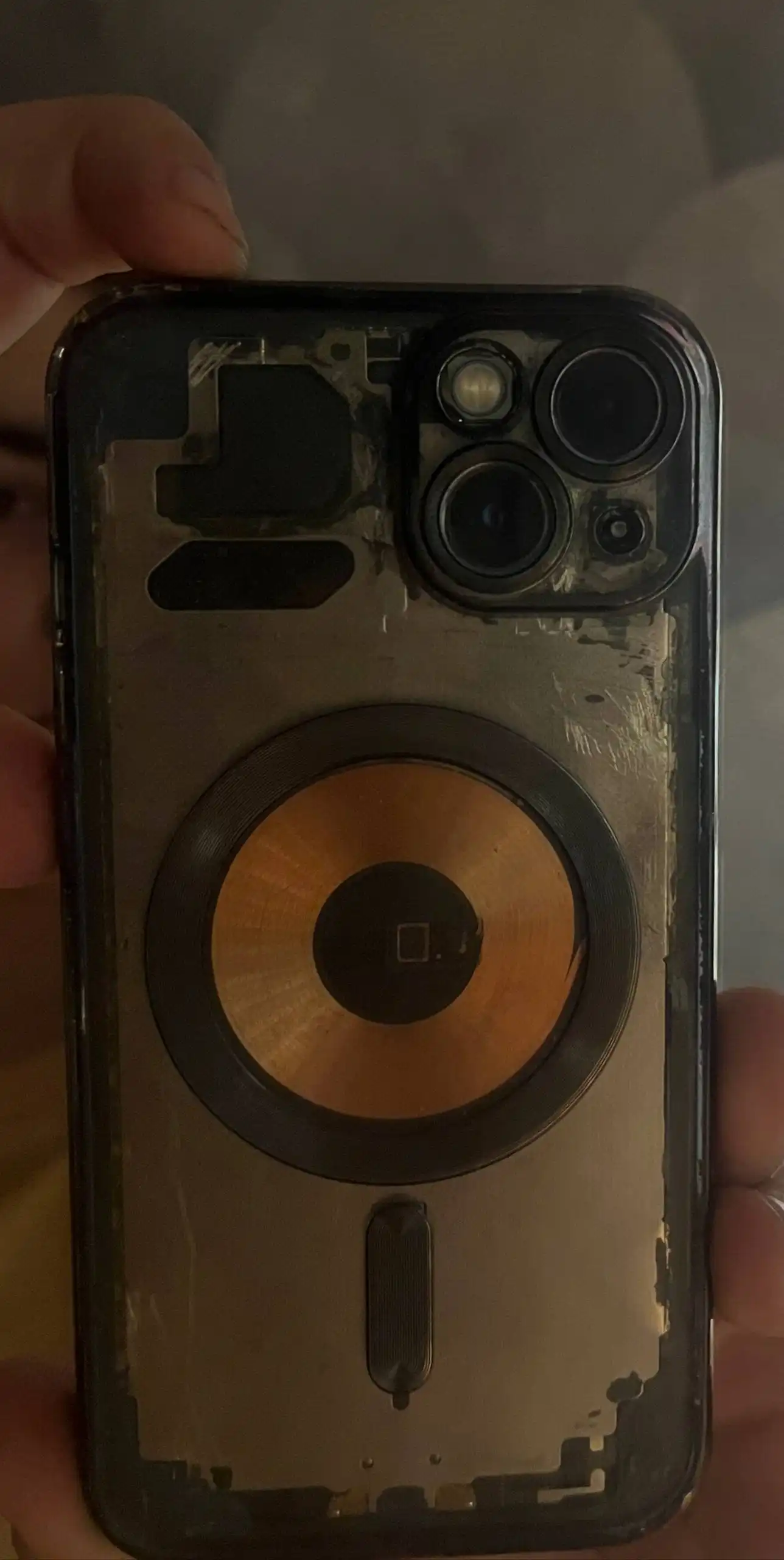 iPhone 13 128гб с разбитой крышкой - Смартфоны (Электроника) в Рыбинск