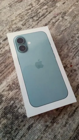 iPhone 16 256 ГБ новый оригинальный с двумя физическими сим-картами - Компьютерные комплектующие в Рыбинск