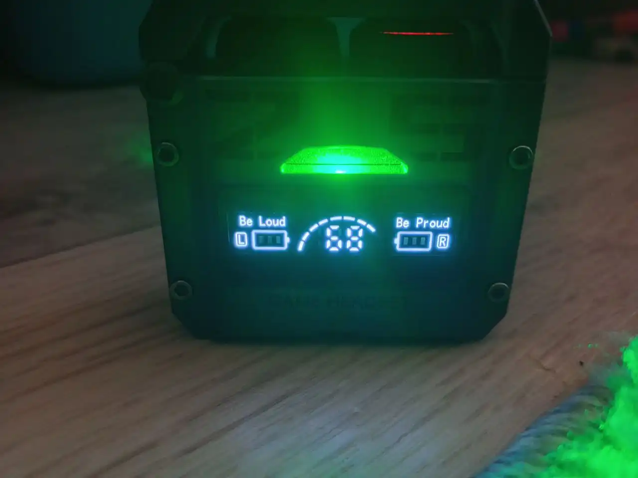 Продам наушники беспроводные с подсветкой - Аудиотехника (Электроника) в Рыбинск