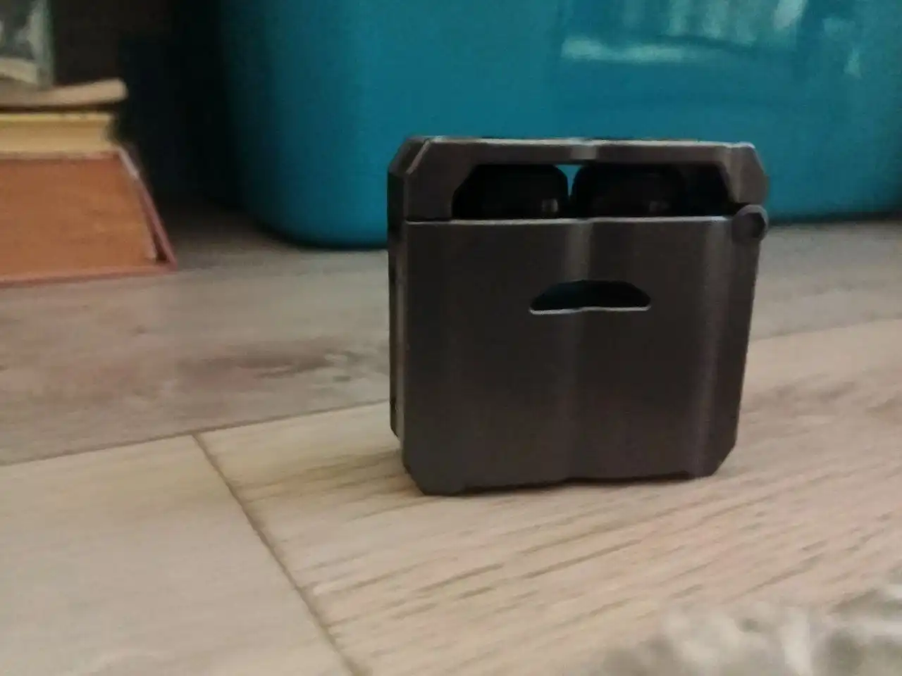 Продам наушники беспроводные с подсветкой - Аудиотехника (Электроника) в Рыбинск