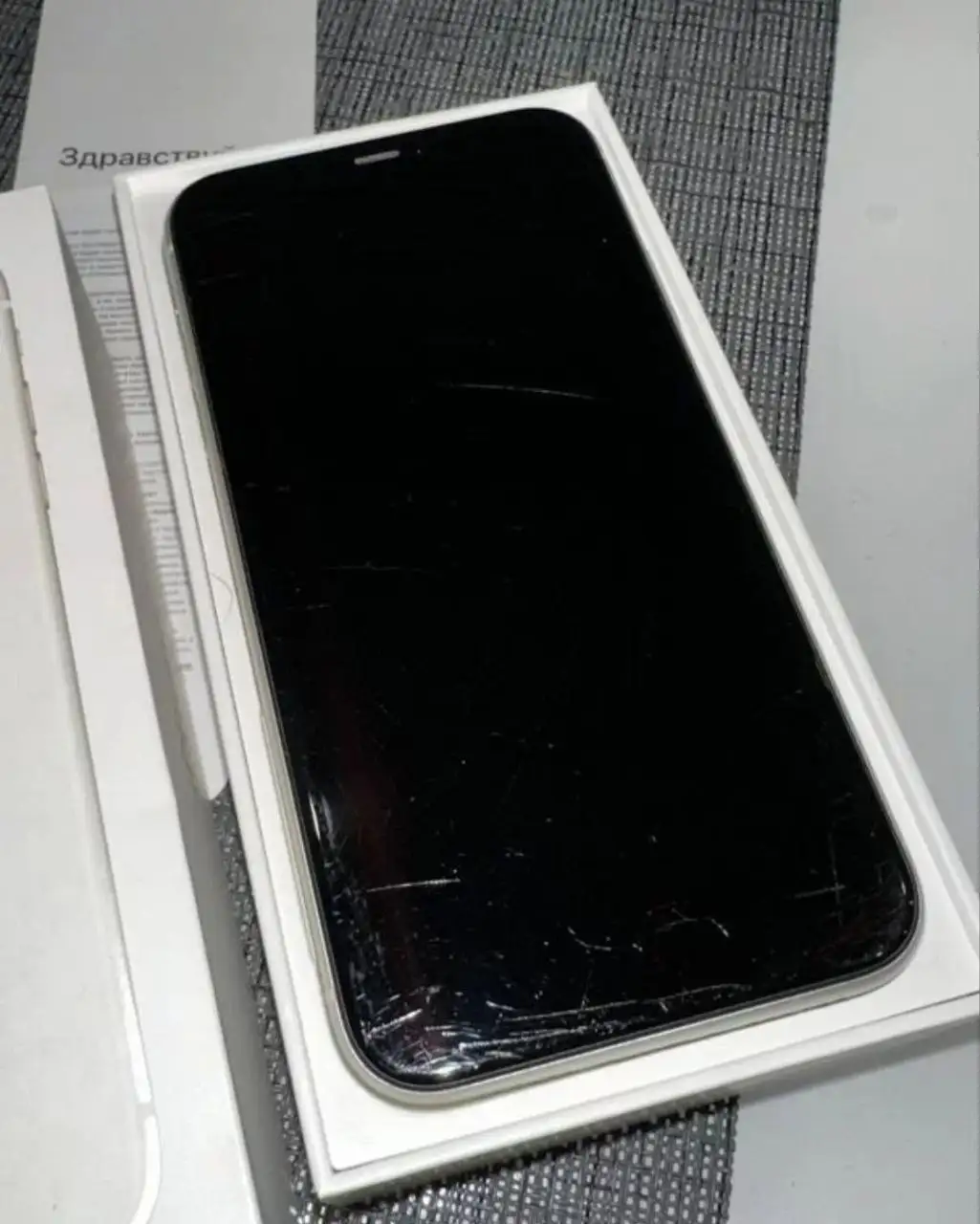 Продажа iPhone 11 и Realme C61 - Смартфоны (Электроника) в Рыбинск