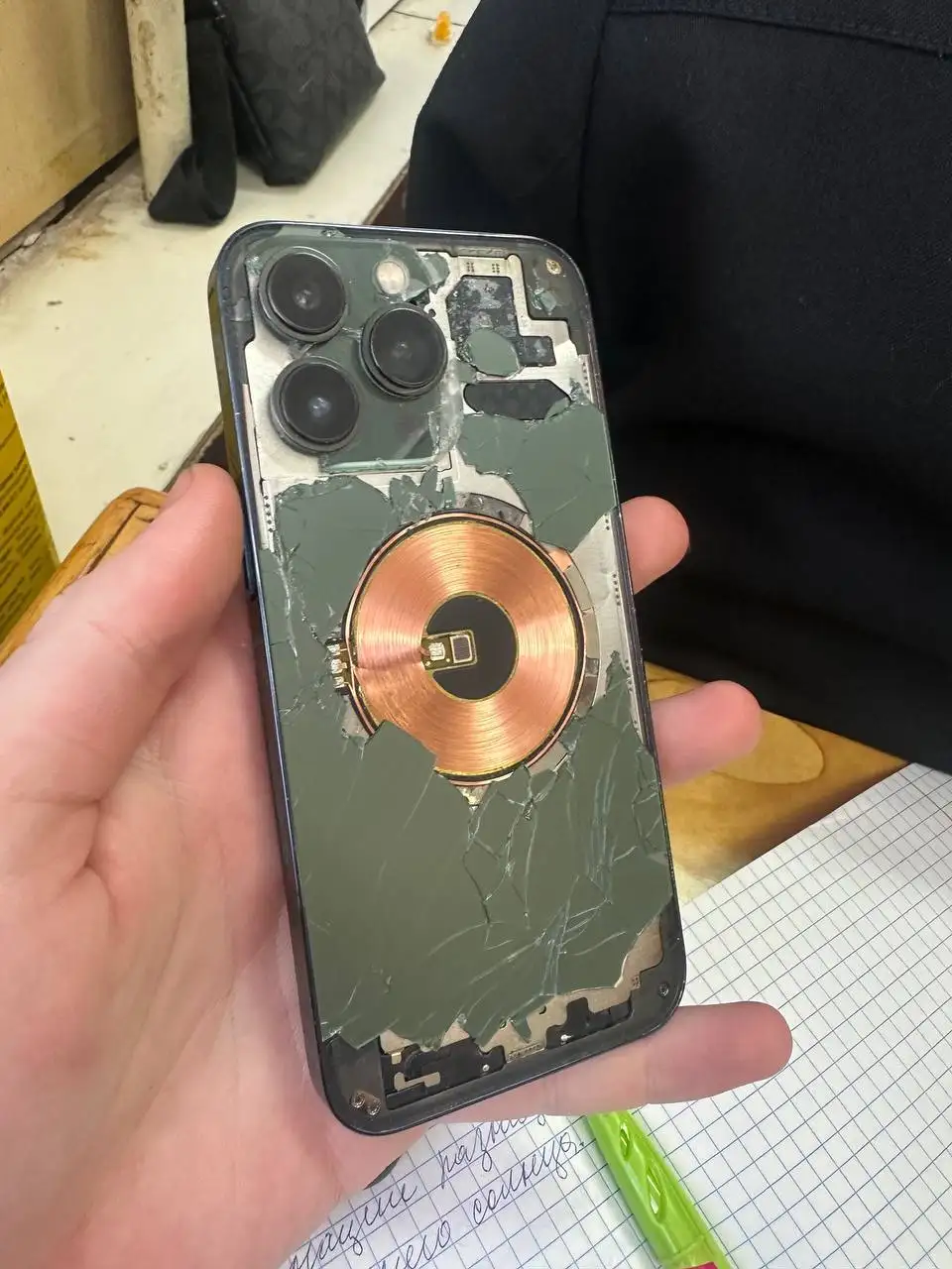 Обмен iPhone 13 Pro 256GB с аксессуарами - Смартфоны и телефоны (Электроника) в Рыбинск