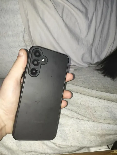 Продам смартфон Samsung A16 с дефектами - Компьютерные комплектующие в Рыбинск