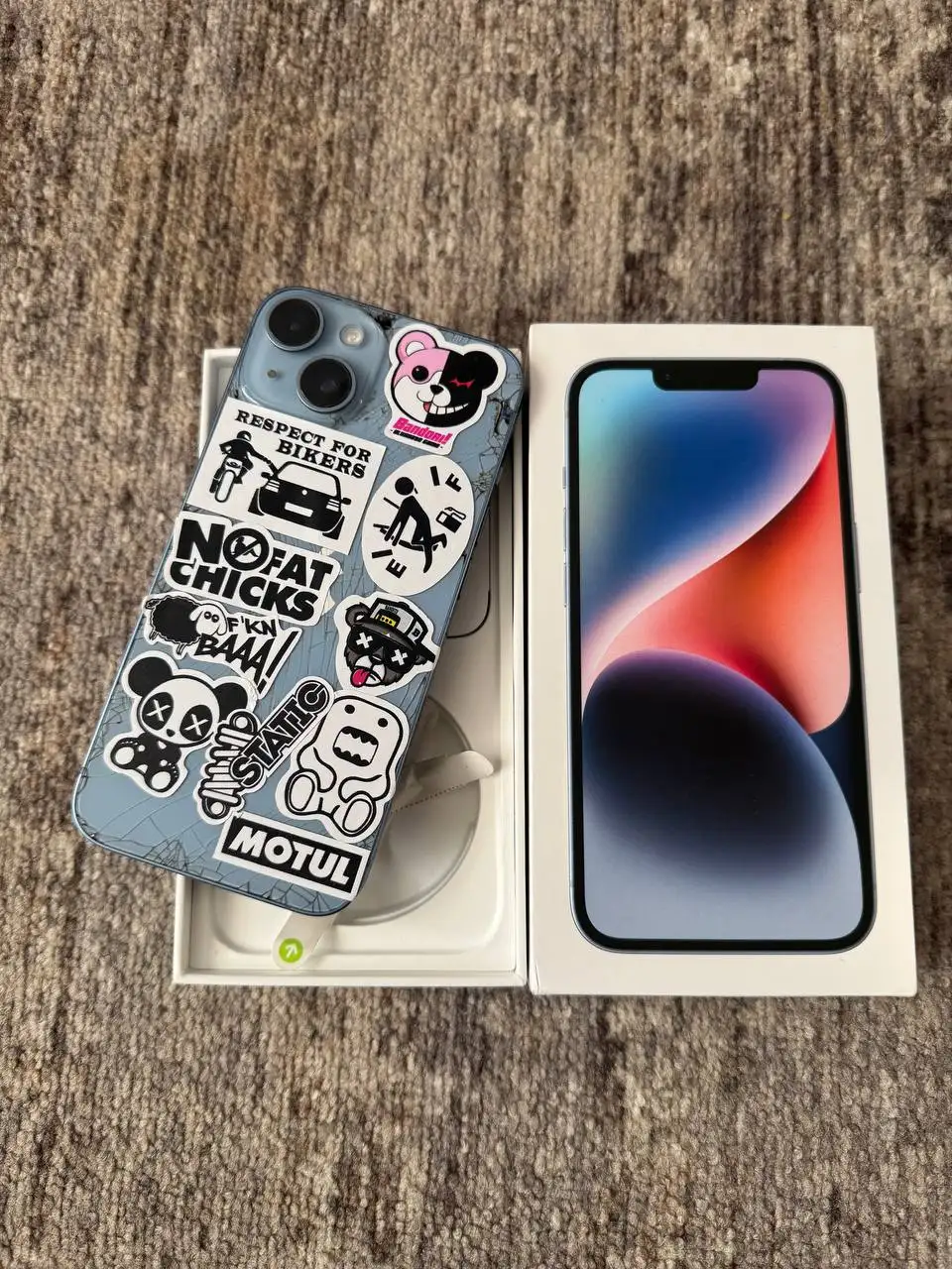 iPhone 14 128 ГБ с разбитым экраном и задней крышкой - Смартфоны (Электроника) в Рыбинск