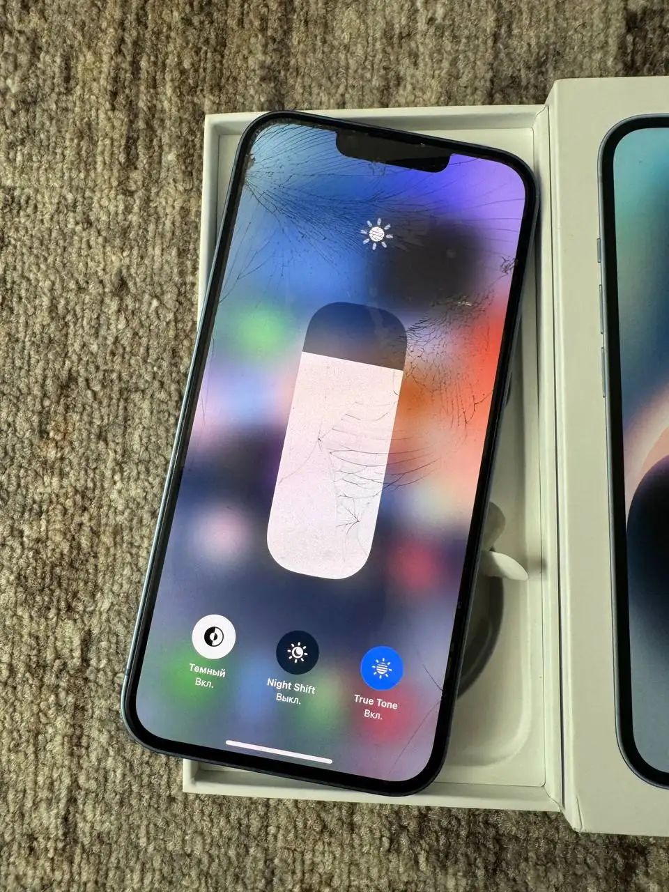 iPhone 14 128 ГБ с разбитым экраном и задней крышкой - Смартфоны (Электроника) в Рыбинск