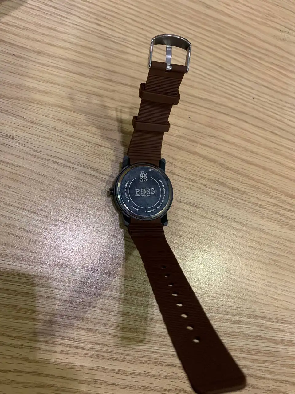 Часы BOSS в идеальном состоянии - Барахолка в Рыбинск