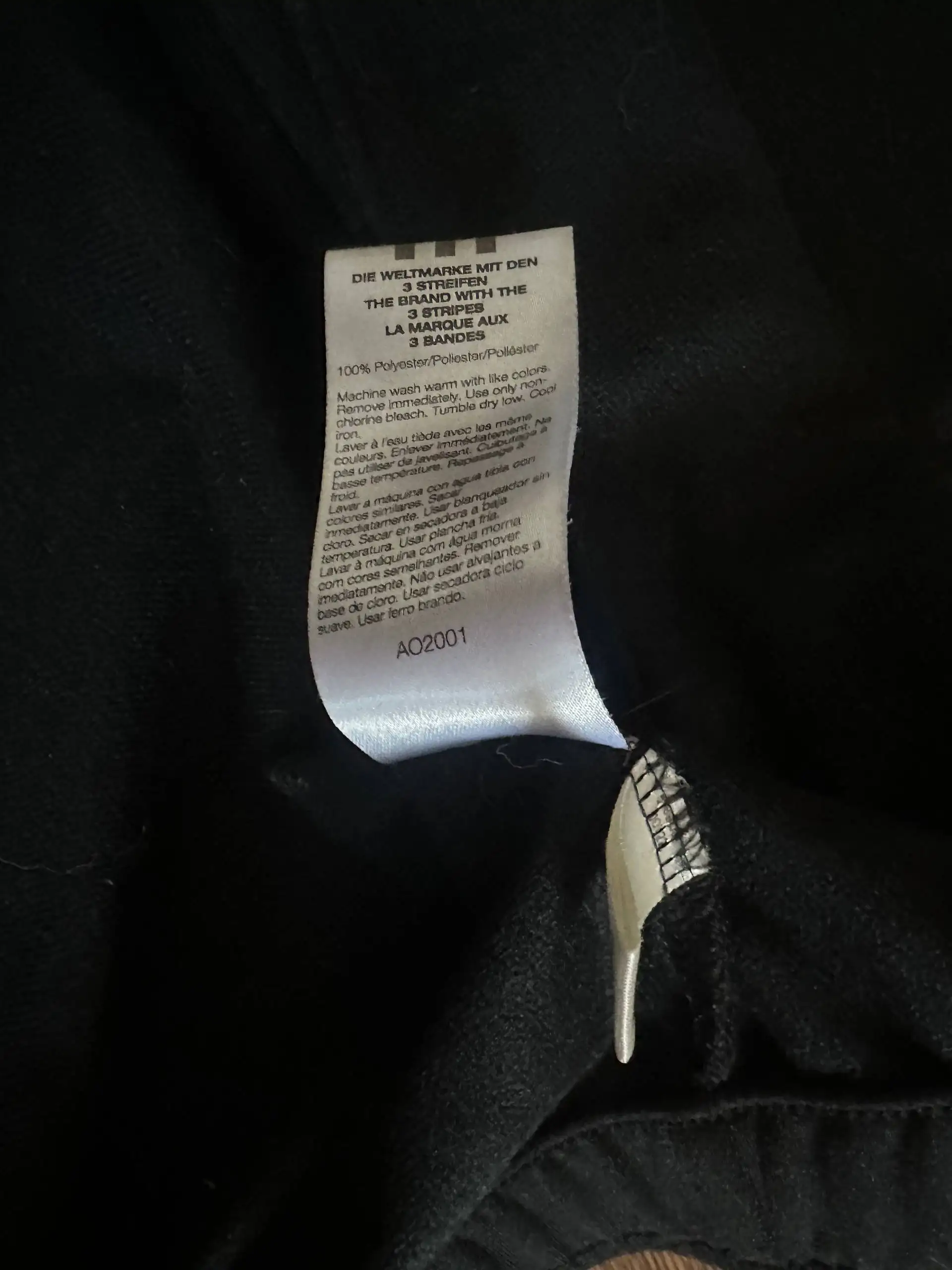 Продажа двух олимпиек Adidas размера XL - Спортивная одежда (Одежда) в Рыбинск