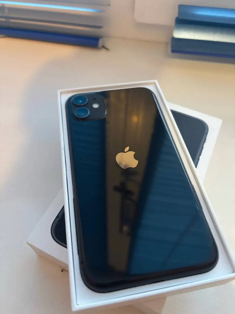 iPhone 11 Black 64GB в хорошем состоянии - Смартфоны (Электроника) в Рыбинск