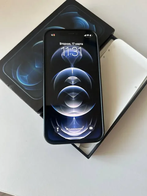 iPhone 12Pro 128ГБ в хорошем состоянии - Наушники в Рыбинск