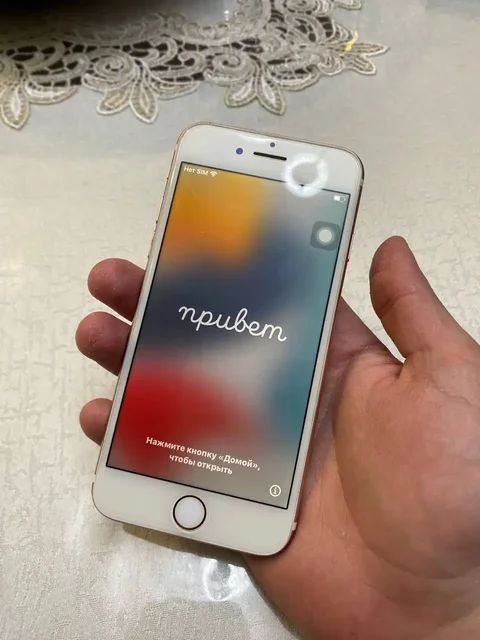 Продам iPhone 7 128 ГБ - Наушники в Рыбинск