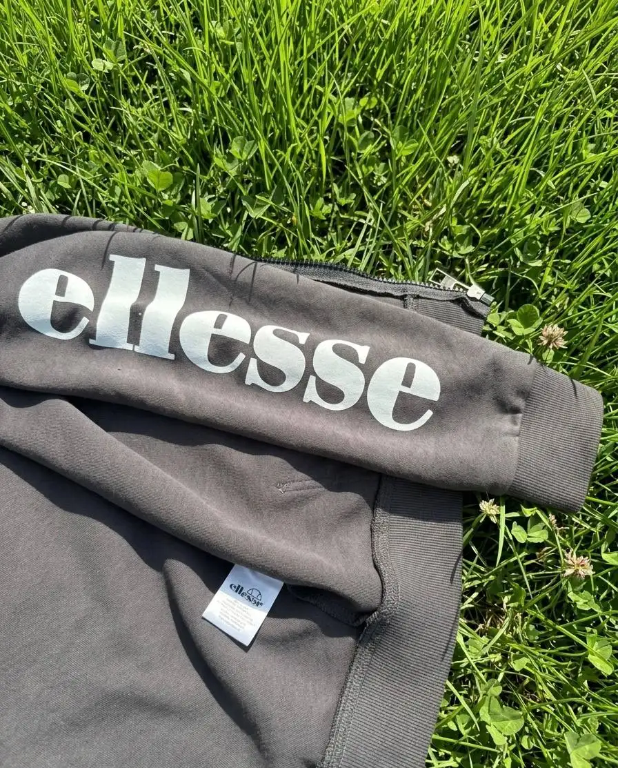 Худи Ellesse размер L - Верхняя одежда (Одежда) в Рыбинск