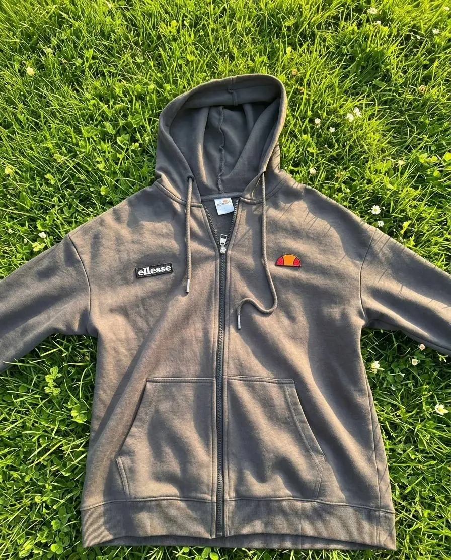 Худи Ellesse размер L - Верхняя одежда (Одежда) в Рыбинск