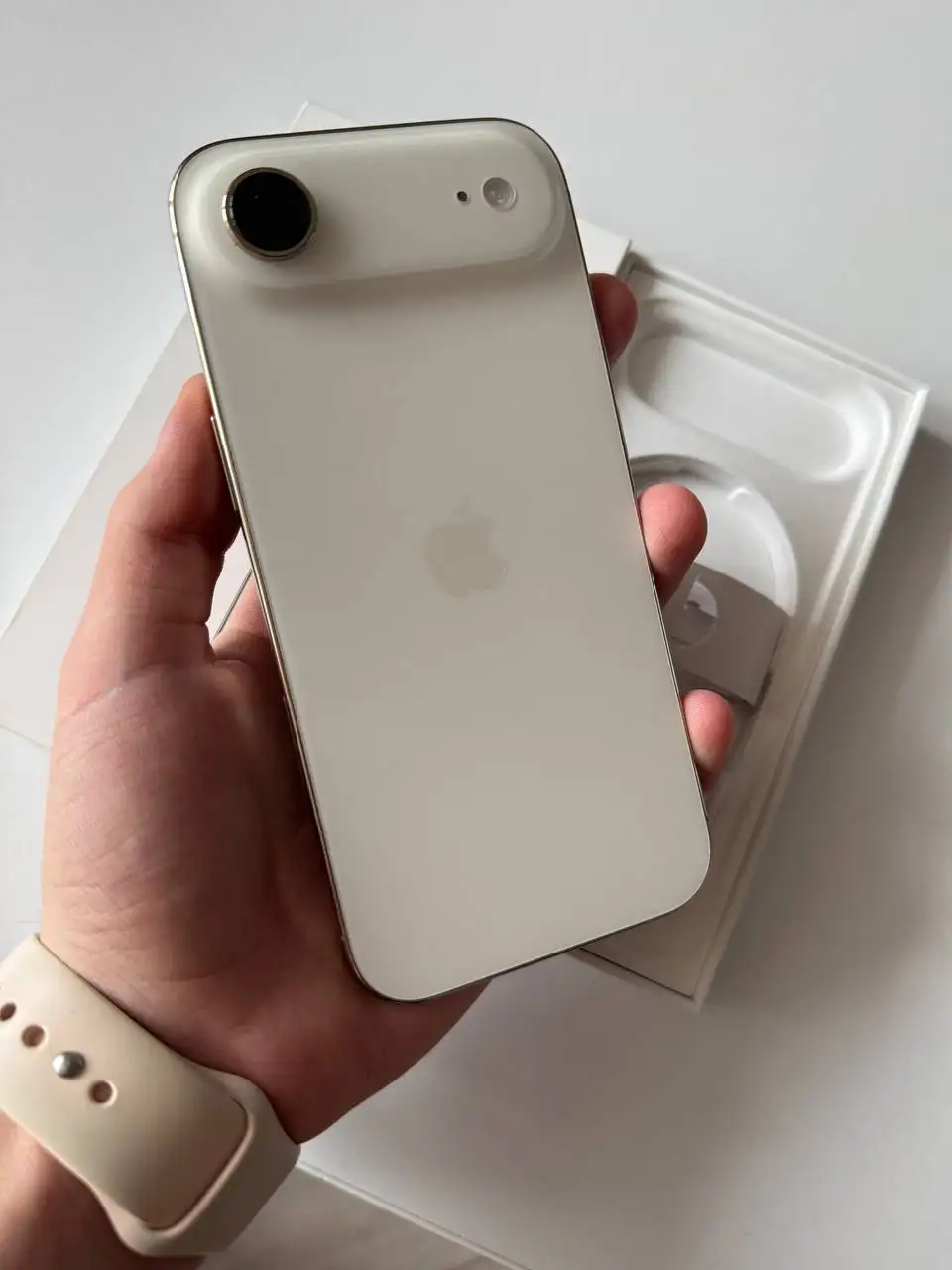 iPhone 17AIR 256ГБ в отличном состоянии - Смартфоны и телефоны (Электроника) в Рыбинск