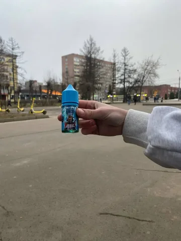 Продам жижу Рик и Морти клубника персик - Сумки в Рыбинск