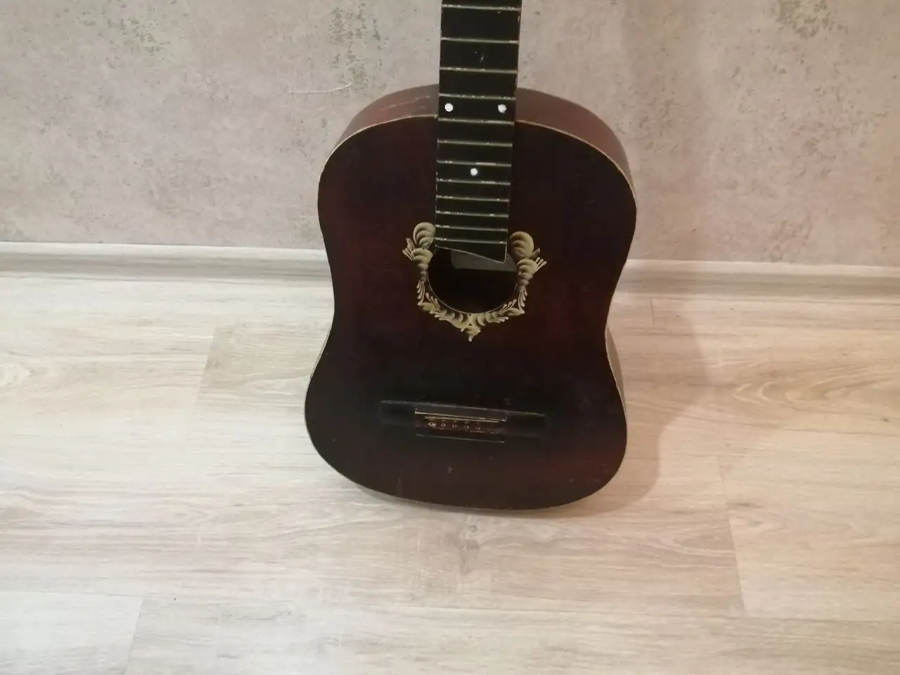 Продажа трех гитар: Hohner HC06, Алина, Воронежская акустика - Музыкальные инструменты (Хобби и отдых) в Рыбинск