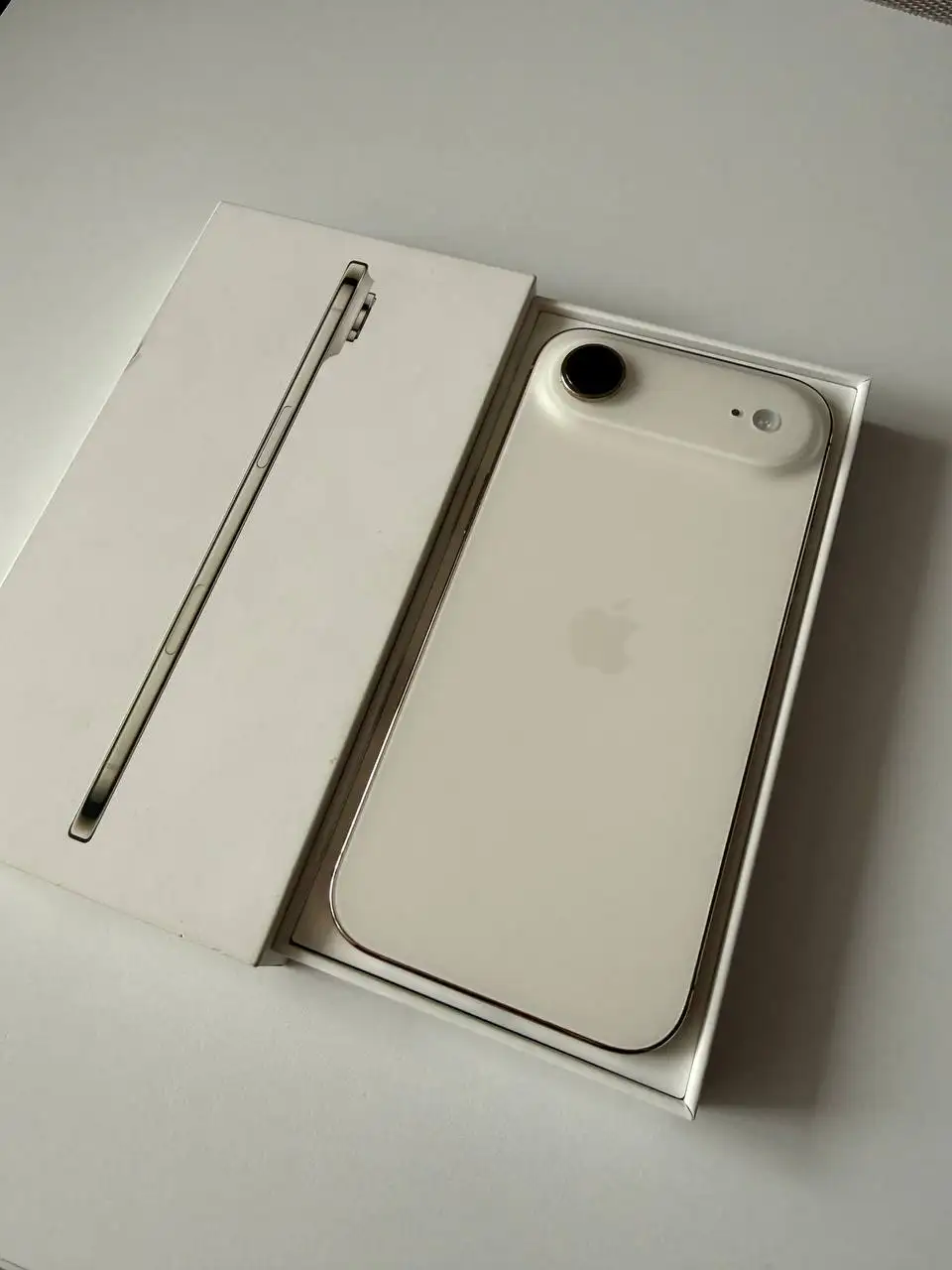 iPhone 17AIR 256ГБ в отличном состоянии - Смартфоны (Электроника) в Рыбинск