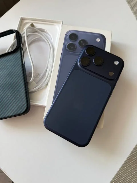 Продам iPhone 17 Pro в хорошем состоянии - Аккаунты в Рыбинск