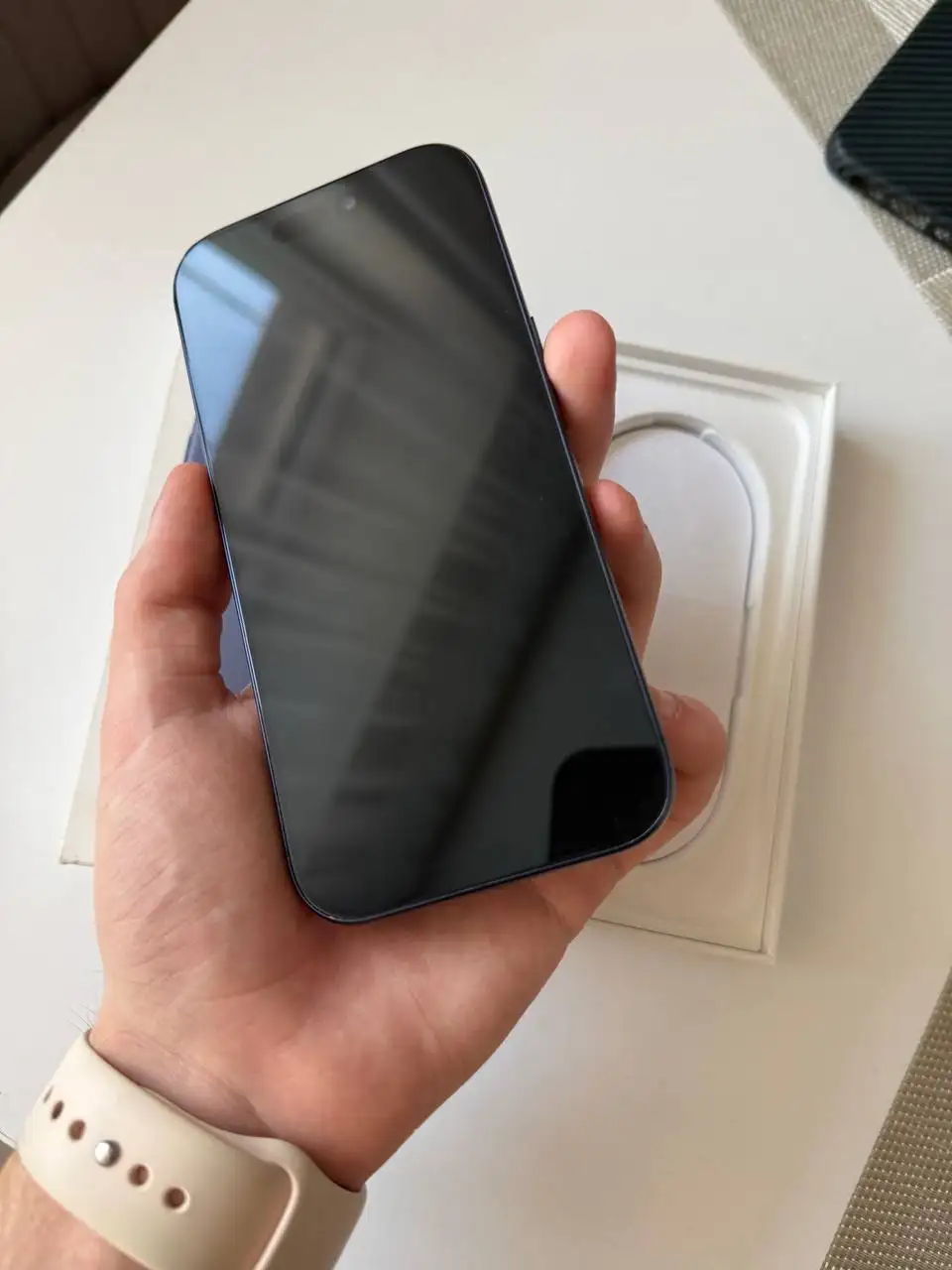 iPhone 17 Pro 256ГБ в отличном состоянии с гарантией - Смартфоны (Электроника) в Рыбинск