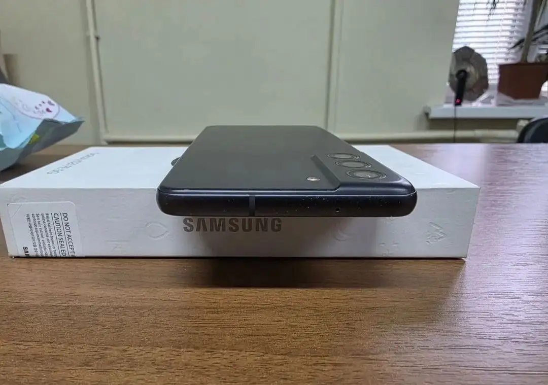 Продам Samsung Galaxy S21 FE 5G 128/6 ГБ - Смартфоны (Электроника) в Рыбинск