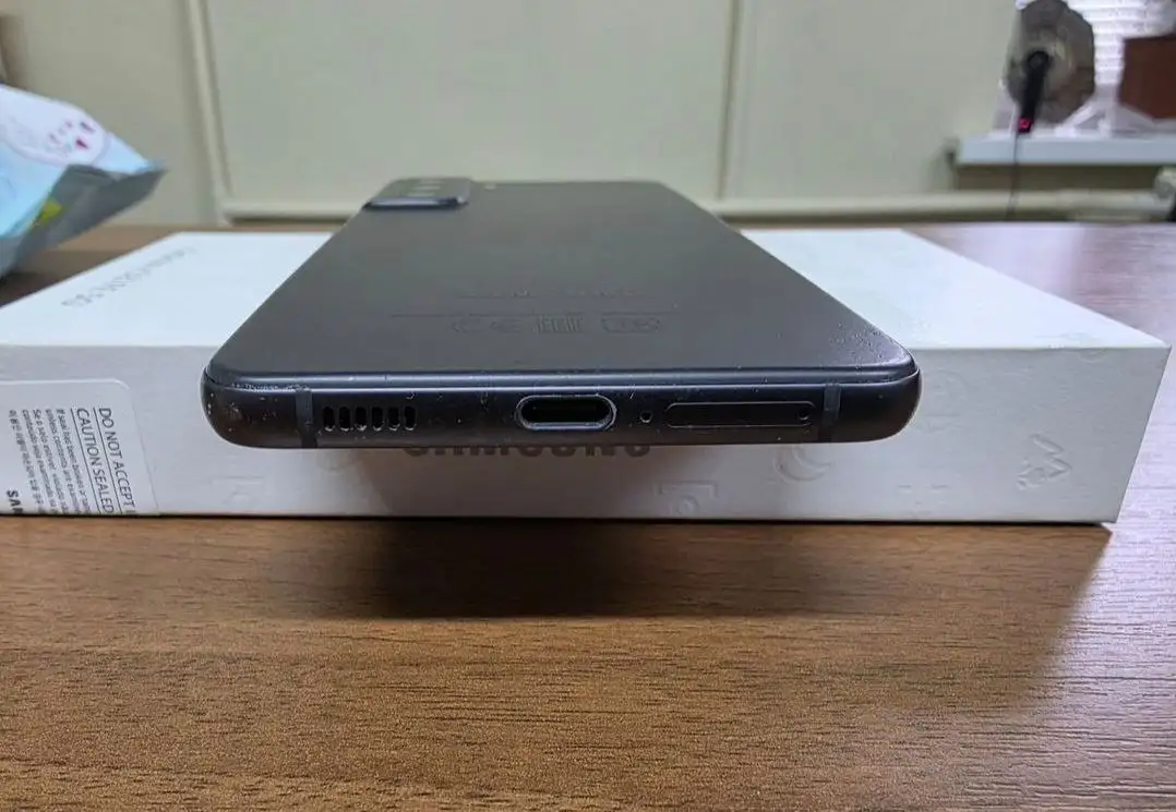 Продам Samsung Galaxy S21 FE 5G 128/6 ГБ - Смартфоны и телефоны (Электроника) в Рыбинск