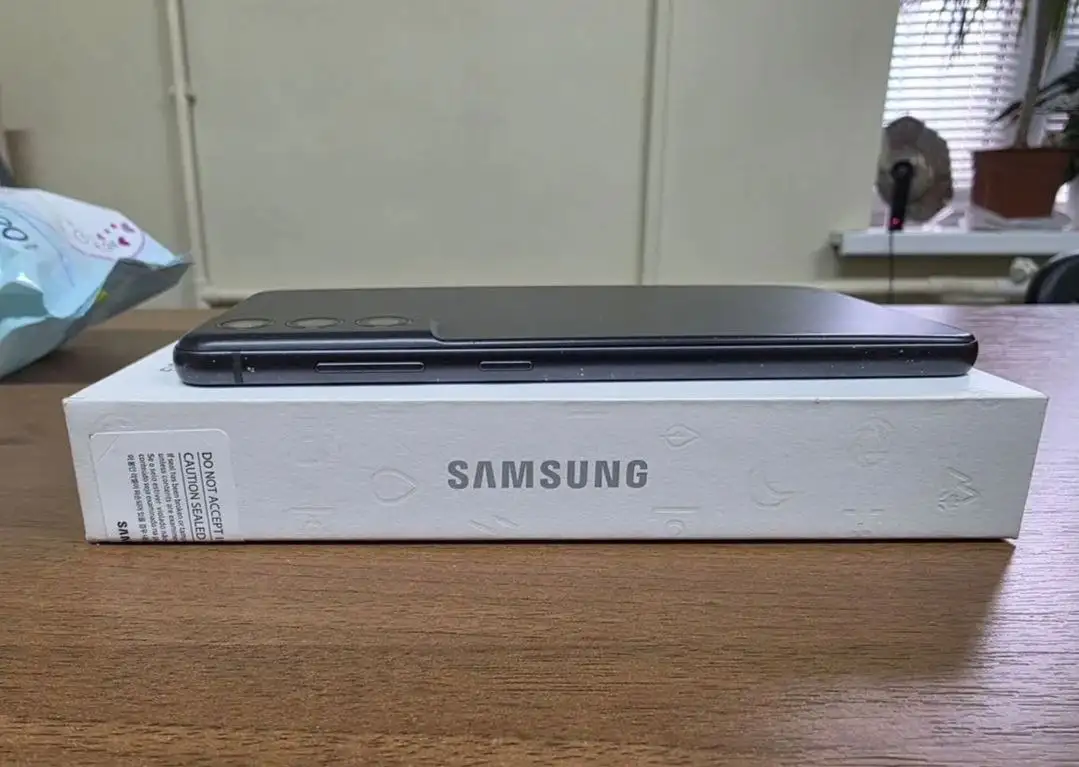 Продам Samsung Galaxy S21 FE 5G 128/6 ГБ - Смартфоны (Электроника) в Рыбинск