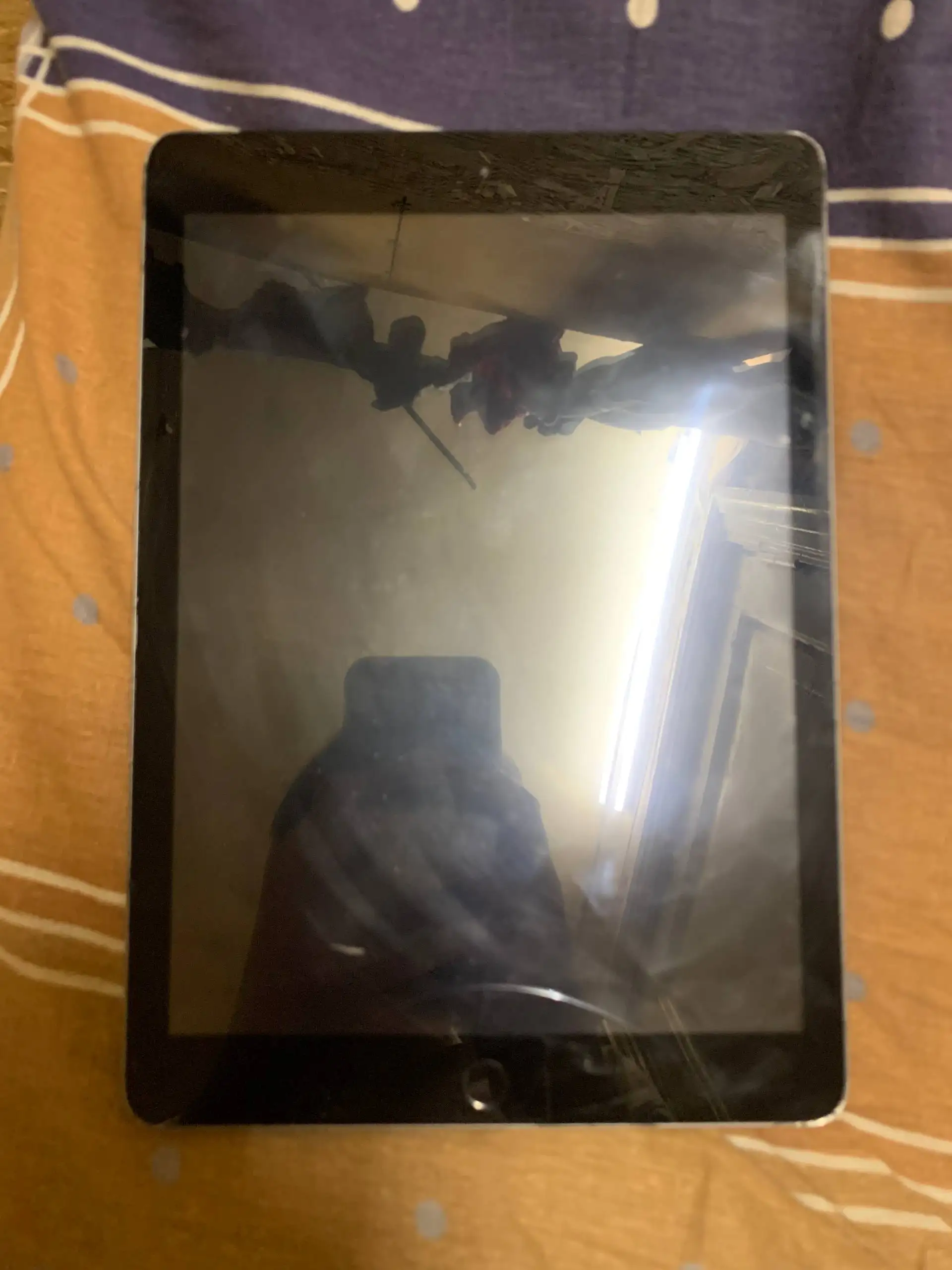 iPad 5 32Gb в Рыбинске - Планшеты (Электроника) в Рыбинск