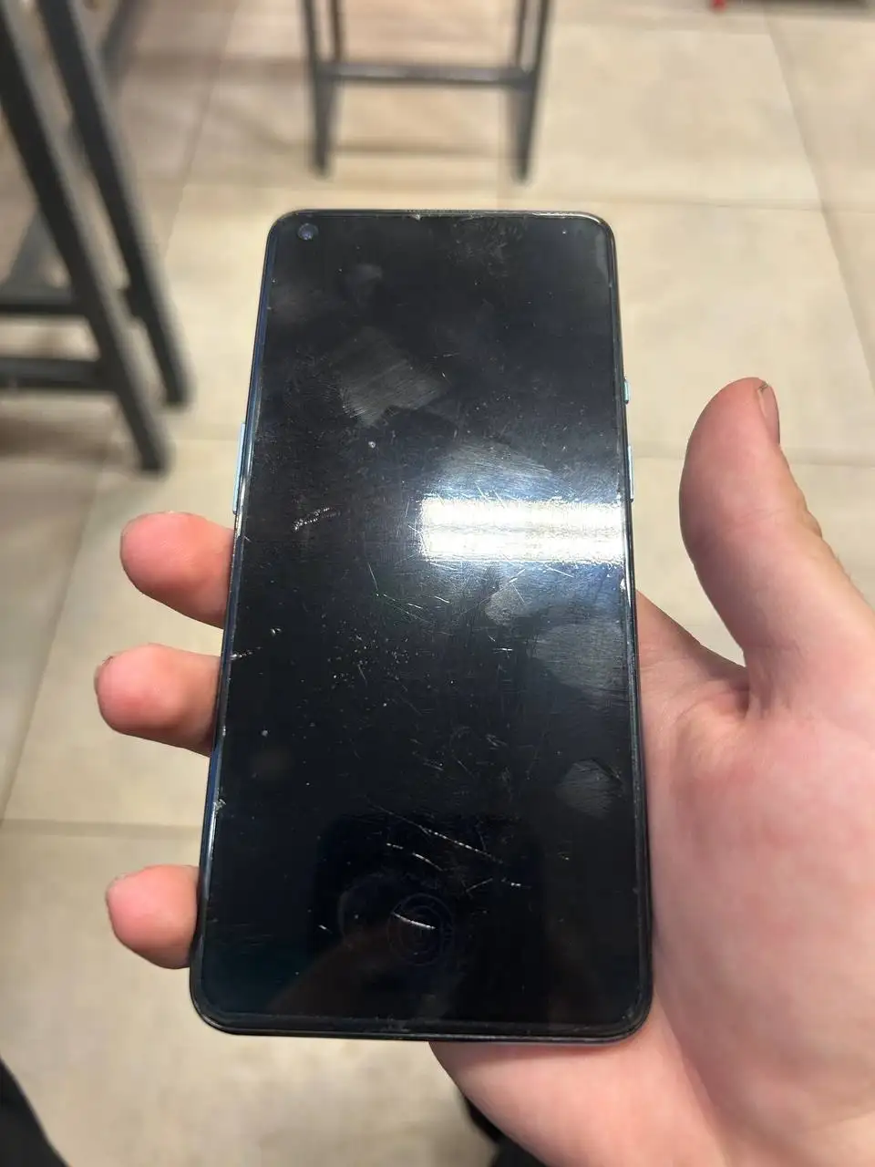 OnePlus 9 с разбитой задней крышкой - Смартфоны (Электроника) в Рыбинск