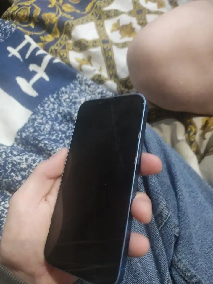 iPhone 13 128GB синий - Смартфоны (Электроника) в Рыбинск