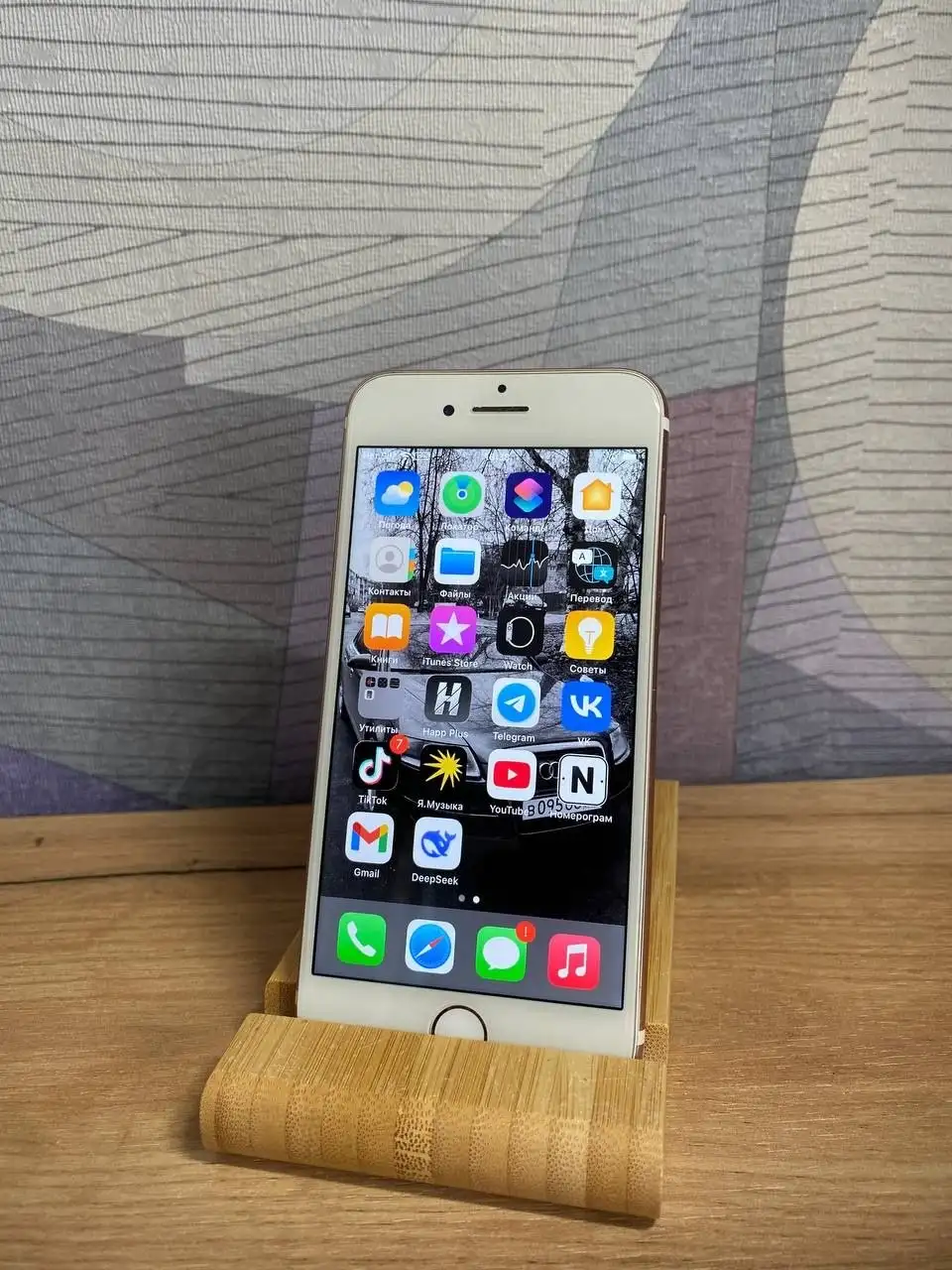iPhone 7 128GB Розовое золото с дефектом - Телефоны (Электроника) в Рыбинск
