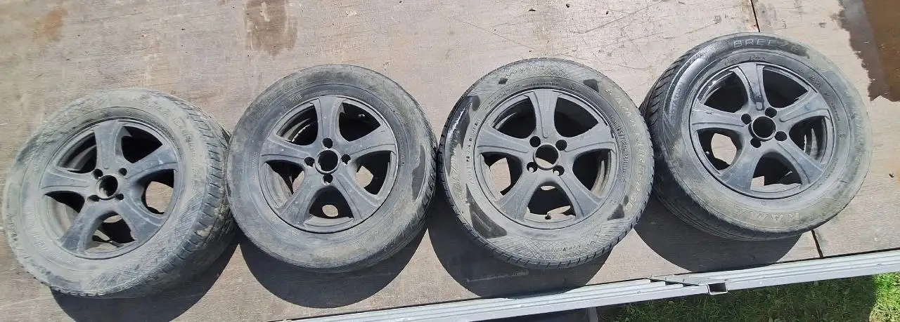 Литье R14 ET45 4x100 с резиной - Колёса и шины (Авто) в Рыбинск
