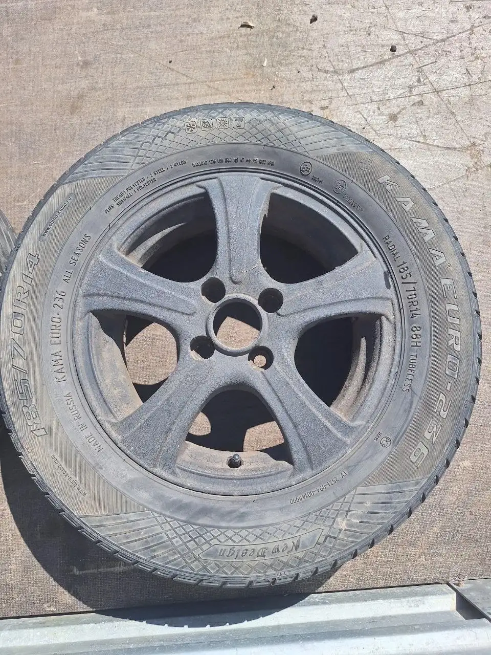 Литье R14 ET45 4x100 с резиной - Колёса и шины (Авто) в Рыбинск