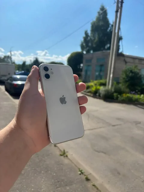 iPhone 11 128GB White - Телефоны в Рыбинск