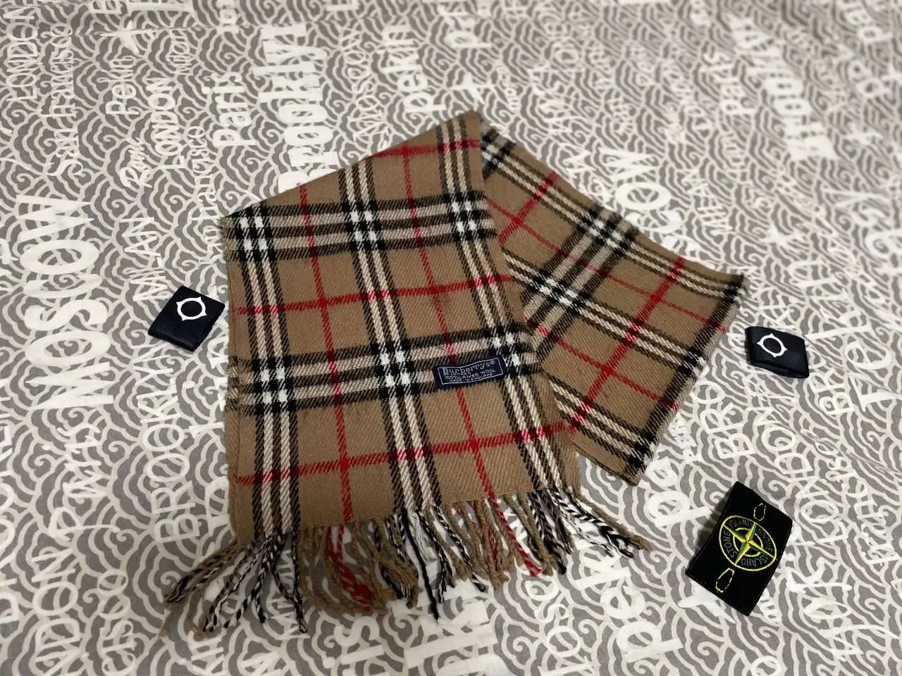 Шарф Burberry - Аксессуары (Одежда) в Рыбинск