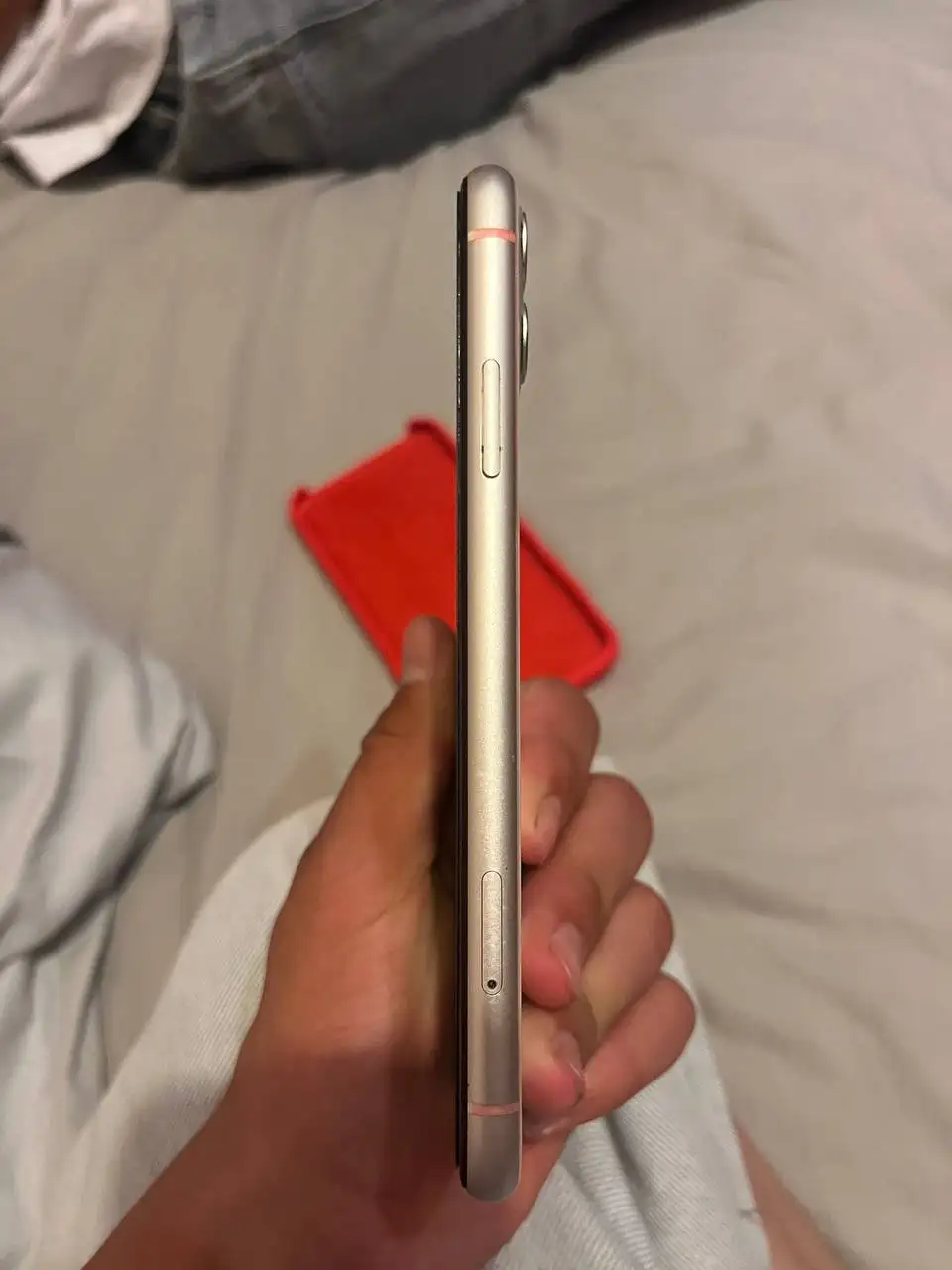 Продажа iPhone 11 и iPhone XR (восстановленные) - Смартфоны (Электроника) в Рыбинск