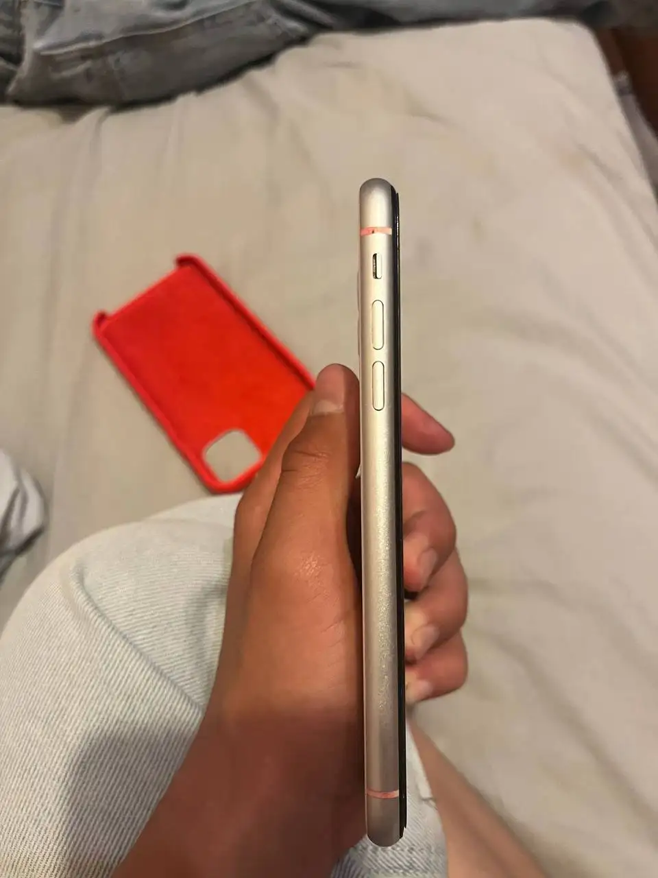 Продажа iPhone 11 и iPhone XR (восстановленные) - Смартфоны (Электроника) в Рыбинск