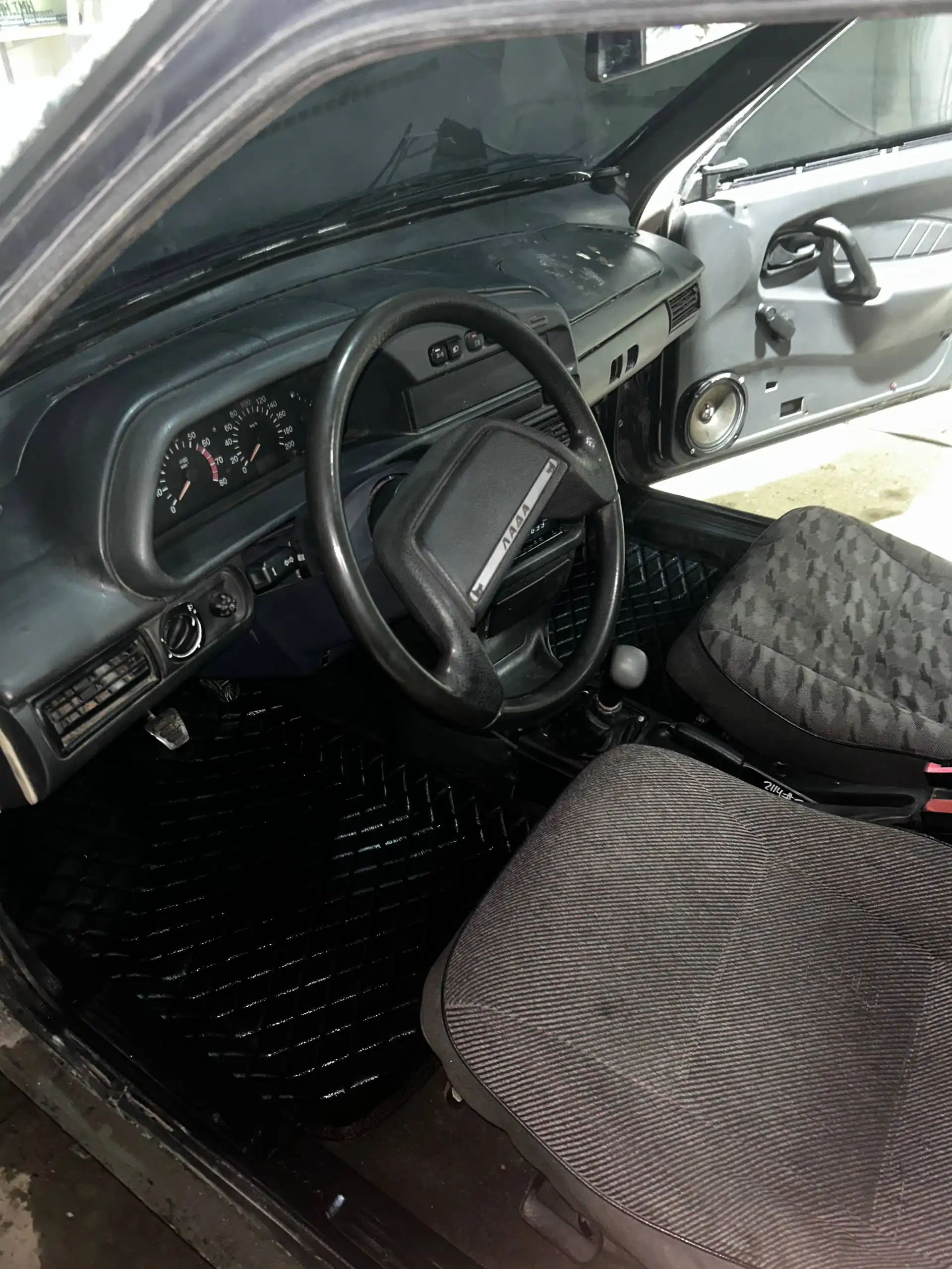 Продам ВАЗ 21099 2000 года выпуска