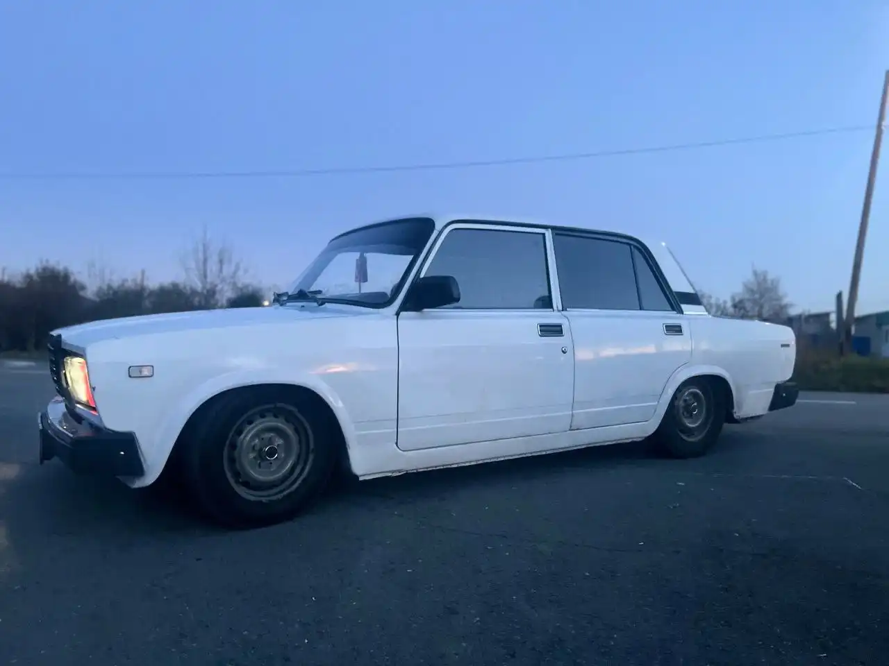 Продам ВАЗ 2107 2004 года с капитальным ремонтом двигателя