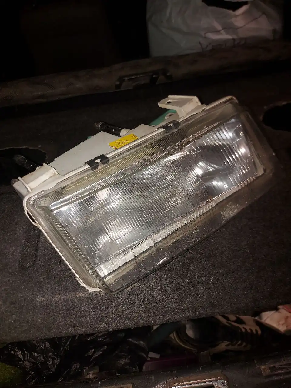 Продам заднюю спинку дивана ВАЗ 01-07 и куплю зимнюю резину на ВАЗ r13