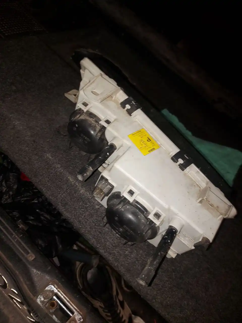 Продам заднюю спинку дивана ВАЗ 01-07 и куплю зимнюю резину на ВАЗ r13