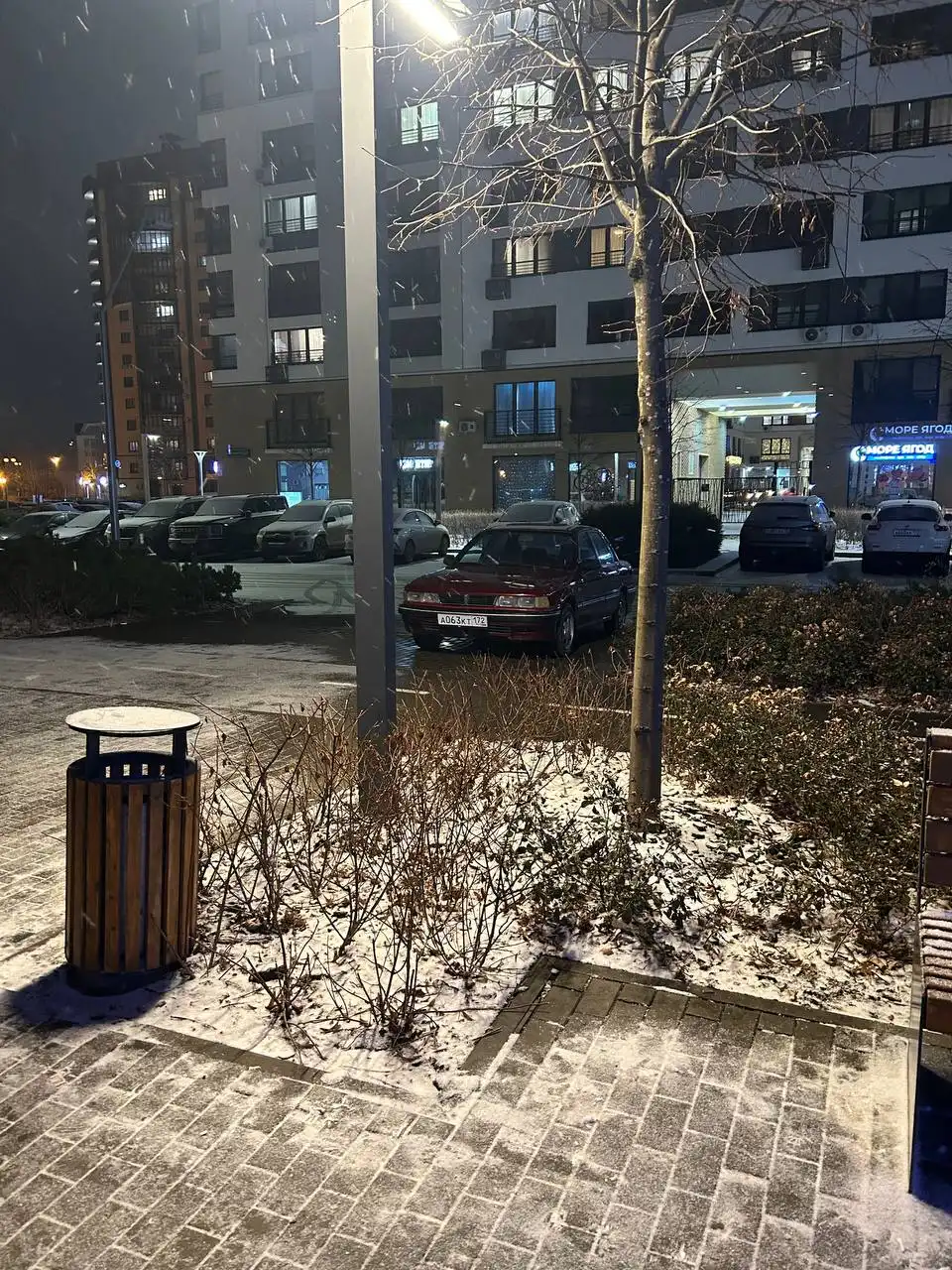 Mitsubishi с полным ходом и двумя комплектами колес