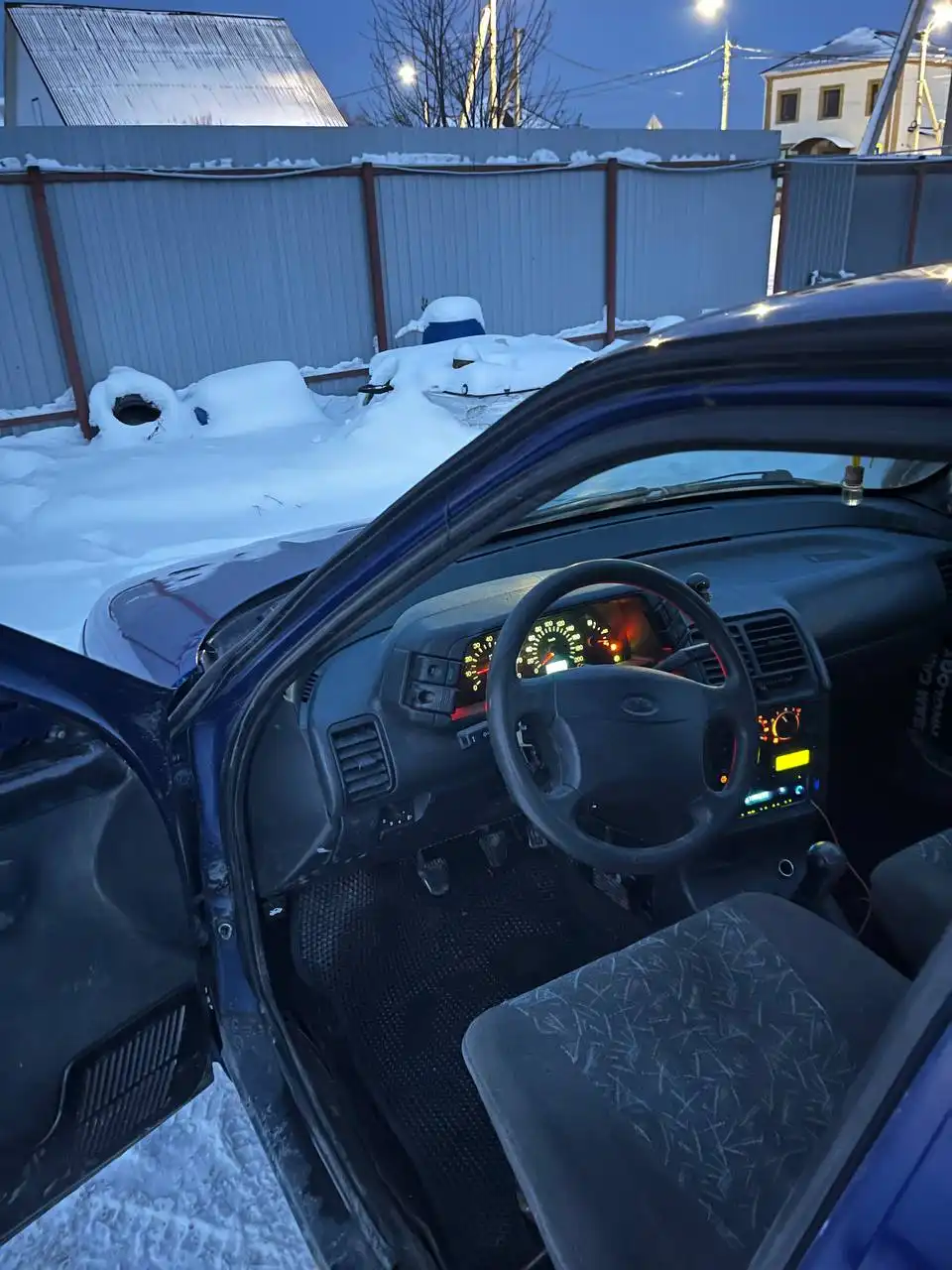 Продажа автомобиля ВАЗ 2108 в отличном состоянии