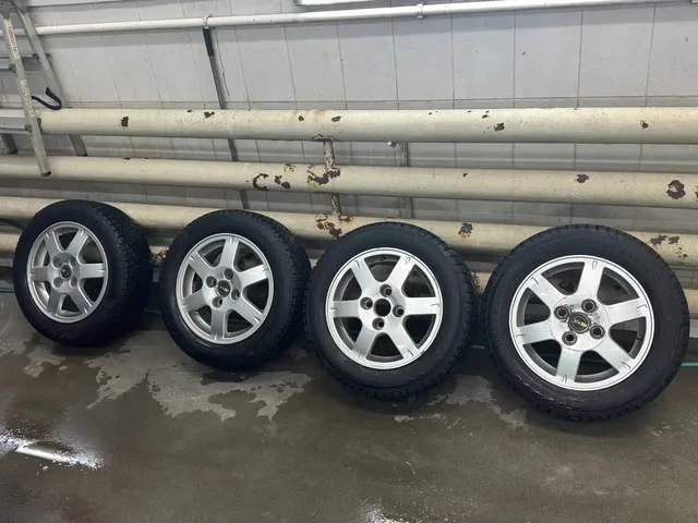 Продам резину с дисками R15 для Lancer 9 - Запчасти в Тюмень