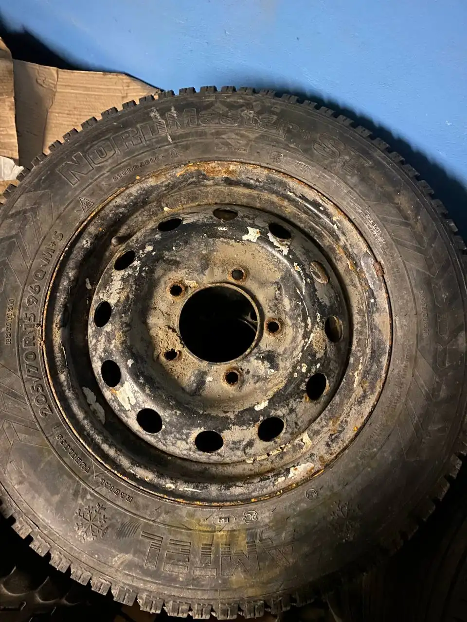 Продажа саба и зимних колес с Нивы