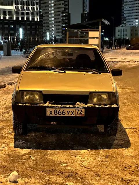 Продам ВАЗ 21099 2002 года после ДТП - Госномера в Тюмень