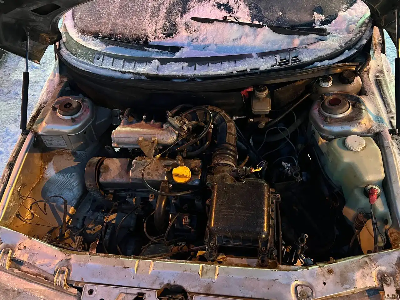 Продажа ВАЗ 2110 2002 г.в. с ДВС 8 Кл, КПП, ходовкой, подогревом сидений