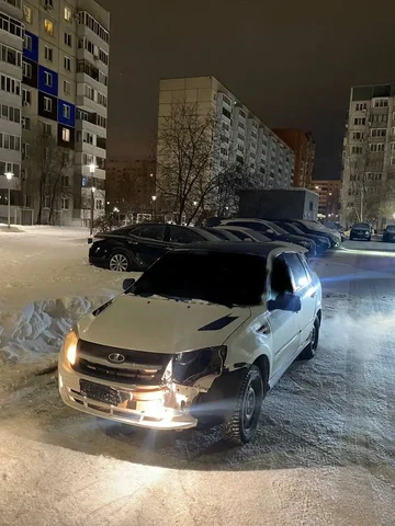 Продам или обменяю Лада Гранта 2012 года выпуска - Авто в Тюмень