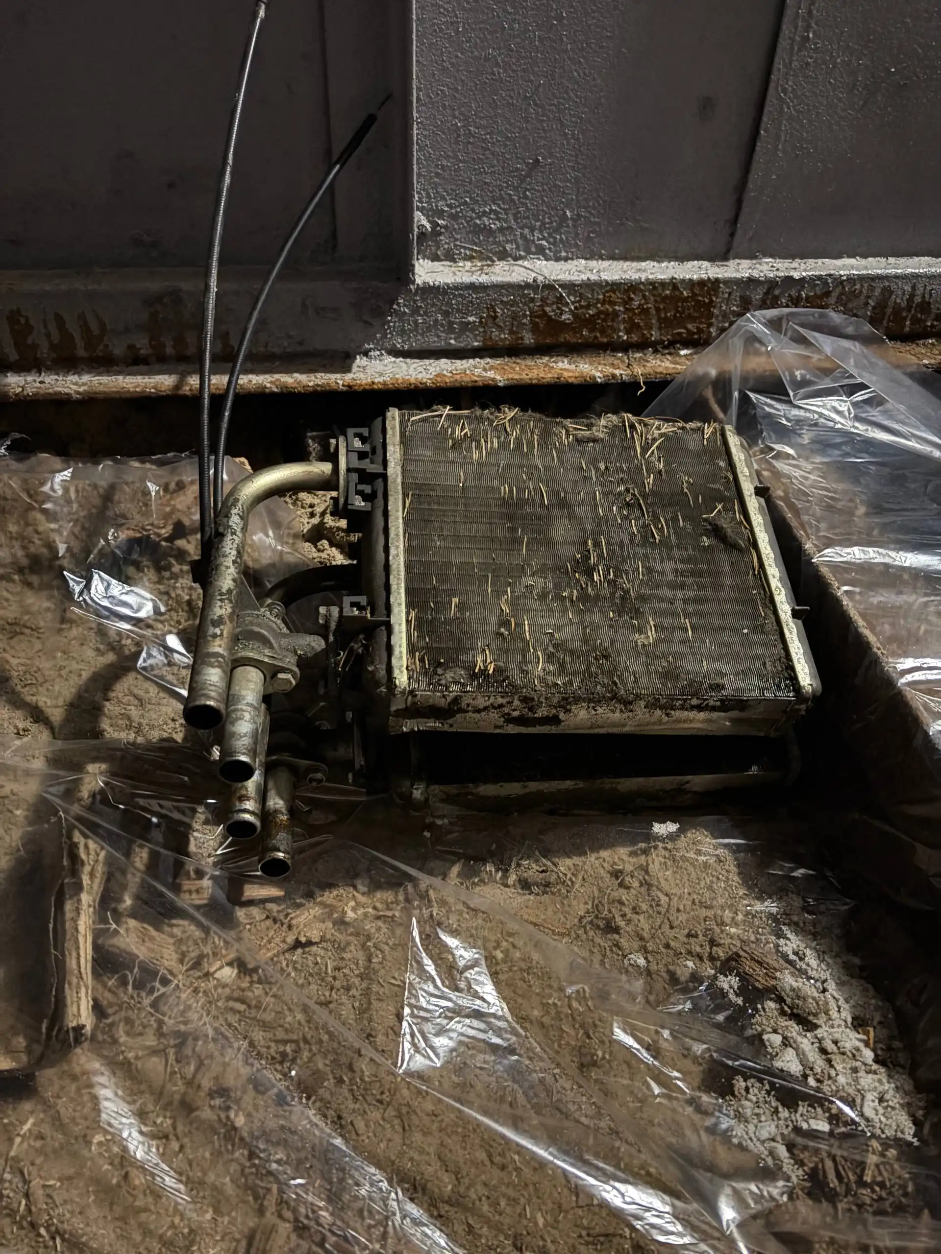 Разбор автомобилей: моторы и коробки передач - Автомобильные запчасти (Запчасти) в Тюмень